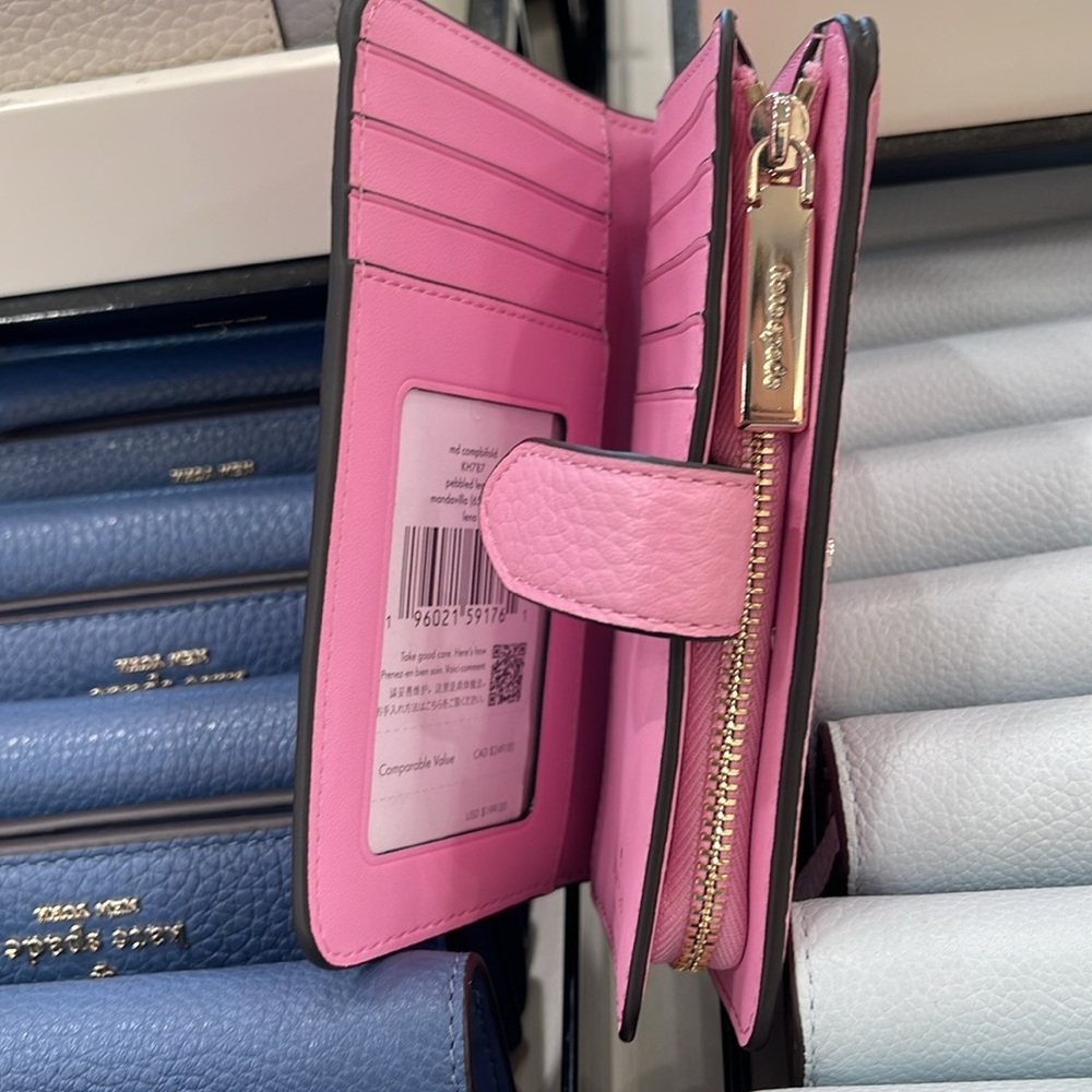 Kate Spade Lena Medium Bifold Wallet
Mandawilla
NWT - Picture 7 of 16